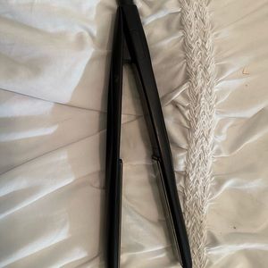 Paul Mitchell flat iron